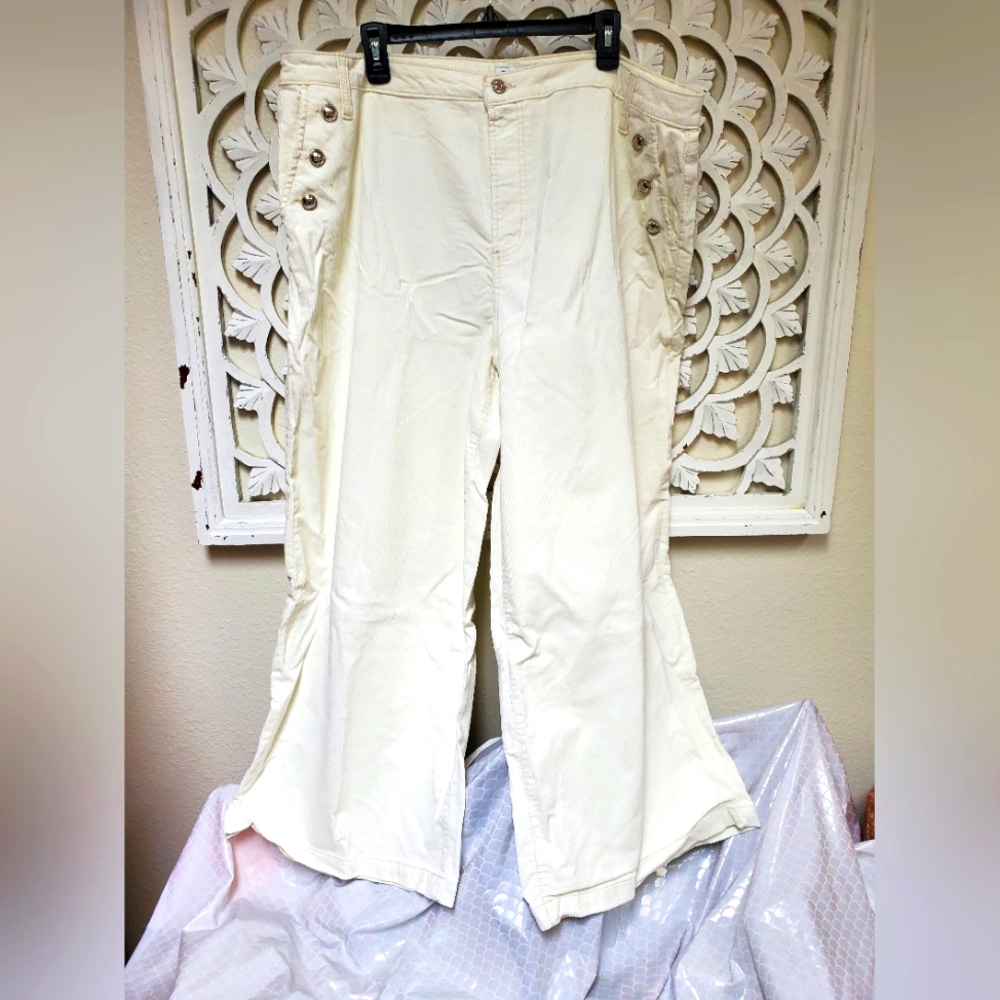 Juicy Couture White Marshmellow Cordoroy Flare Pants 20W NWT